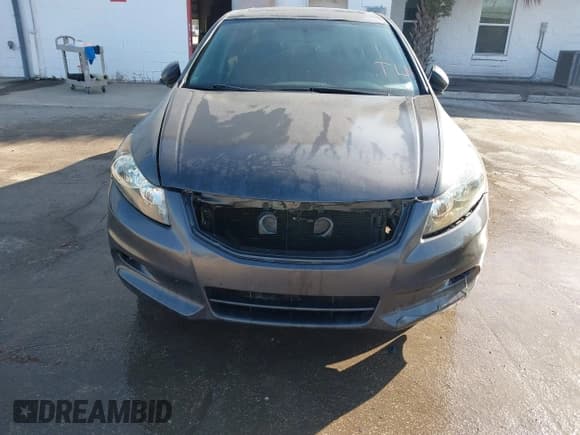 ✅ 2011 Honda Accord EX-L • VIN: 1HGCP3F80BA019217 • Lot: 43775955. Wystawiony na IAAI z przebiegiem 110 791 mil. Bezpłatny archiwum sprzedaży aukcyjnych z USA i szczegółowy raport historii pojazdu na DreamBid. Zdjęcie 6.