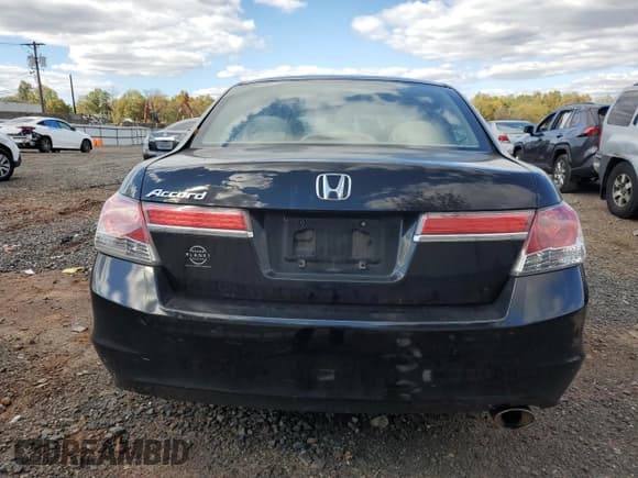 ✅ 2011 Honda Accord LX • VIN: 1HGCP2F32BA129135 • Lot: 86288075. Listed on Copart with 217,068 mi. Free auction sales archive from the USA and detailed vehicle history report at DreamBid. Image 6.