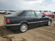 ✅ 1999 Mercedes-Benz C 230/260/280/320 • VIN: WDBHA24G9XA716840 • Lot: 49605205. Wystawiony na Copart z przebiegiem 56 535 mil. Bezpłatny archiwum sprzedaży aukcyjnych z USA i szczegółowy raport historii pojazdu na DreamBid. Zdjęcie 3.