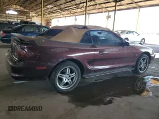 ✅ 1996 Ford Mustang GT • VIN: 1FALP45X9TF108498 • Lot: 86554395. Wystawiony na Copart z przebiegiem 118 280 mil. Bezpłatny archiwum sprzedaży aukcyjnych z USA i szczegółowy raport historii pojazdu na DreamBid. Zdjęcie 3.