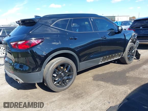 ✅ 2022 Chevrolet Blazer LT • VIN: 3GNKBHR47NS181497 • Лот: 43490047. Опубликован ранее на IAAI с пробегом 26 586 миль. Бесплатный доступ к архиву аукционных продаж из США и подробный отчёт об истории автомобиля на DreamBid. Изображение 4.