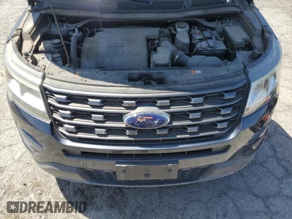 ✅ 2017 Ford Explorer XLT • VIN: 1FM5K7D82HGA70137 • Lot: 57715745. Wystawiony na Copart z przebiegiem 91 282 mil. Bezpłatny archiwum sprzedaży aukcyjnych z USA i szczegółowy raport historii pojazdu na DreamBid. Zdjęcie 12.