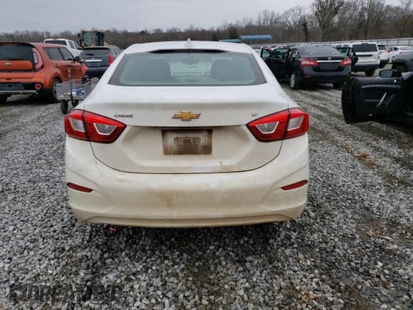 ✅ 2018 Chevrolet Cruze LT • VIN: 1G1BE5SM8J7246190 • Lot: 41266173. Listed on Copart with Not provided. Free auction sales archive from the USA and detailed vehicle history report at DreamBid. Image 6.