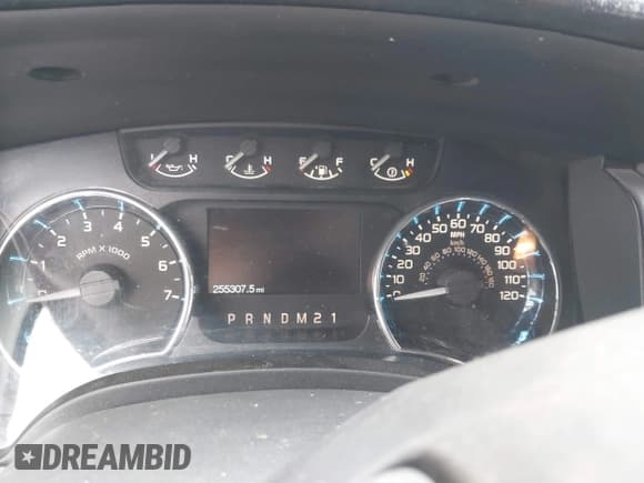 ✅ 2011 Ford F-150 XL • VIN: 1FTEW1CM5BKD28207 • Lot: 43739049. Wystawiony na IAAI z przebiegiem 255 307 mil. Bezpłatny archiwum sprzedaży aukcyjnych z USA i szczegółowy raport historii pojazdu na DreamBid. Zdjęcie 7.