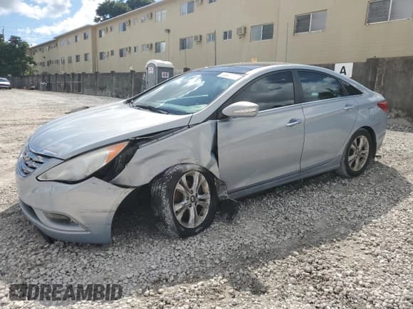 ✅ 2013 Hyundai Sonata Limited • VIN: 5NPEC4AC0DH676552 • Lot: 73004114. Listed on Copart with 102,424 mi. Free auction sales archive from the USA and detailed vehicle history report at DreamBid. Image 1.