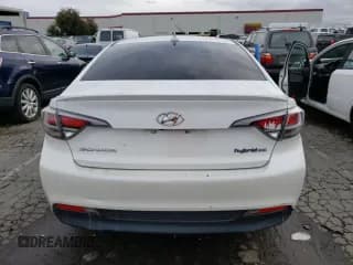 ✅ 2016 Hyundai Sonata SE • VIN: KMHE24L17GA011637 • Лот: 73576332. Опубликован ранее на Copart с пробегом 170 747 миль. Бесплатный доступ к архиву аукционных продаж из США и подробный отчёт об истории автомобиля на DreamBid. Изображение 6.