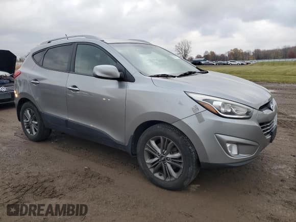 ✅ 2015 Hyundai Tucson SE • VIN: KM8JU3AG0FU049007 • Lot: 92200115. Listed on Copart with 142,091 mi. Free auction sales archive from the USA and detailed vehicle history report at DreamBid. Image 4.