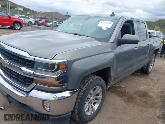 ✅ 2017 Chevrolet Silverado 1500 LT • VIN: 3GCUKRECXHG162535 • Lot: 43368096. Listed on IAAI with 89,576 mi. Free auction sales archive from the USA and detailed vehicle history report at DreamBid. Image 17.