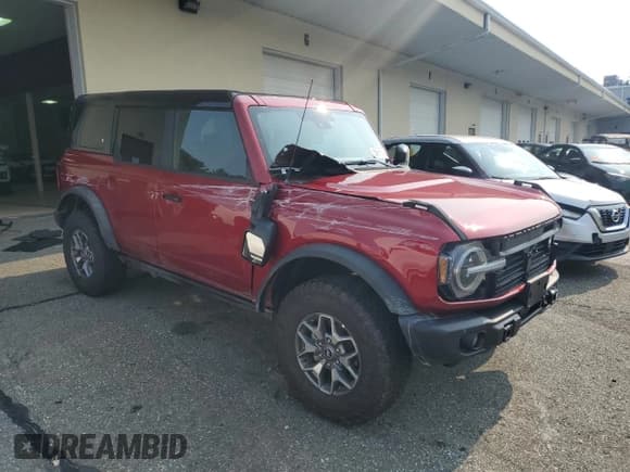 ✅ 2025 Ford Bronco Badlands • VIN: 1FMEE9BP1SLA57648 • Lot: 67283265. Listed on Copart with 5,104 mi. Free auction sales archive from the USA and detailed vehicle history report at DreamBid. Image 4.