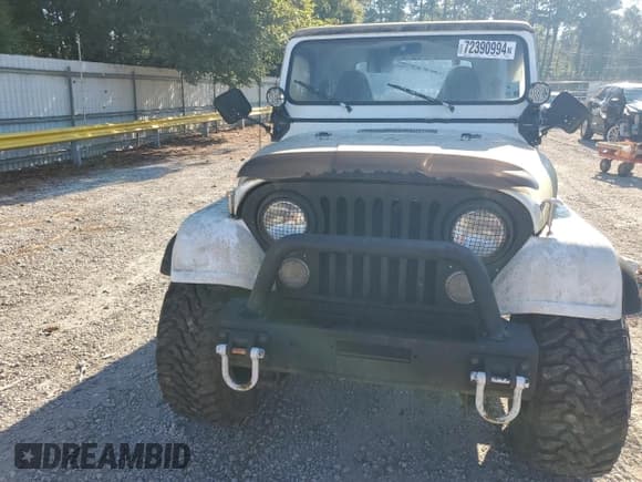 ✅ 1985 Jeep CJ • VIN: 1JCCF87E2FT063294 • Lot: 83882604. Listed on Copart with 10,428 mi. Free auction sales archive from the USA and detailed vehicle history report at DreamBid. Image 5.