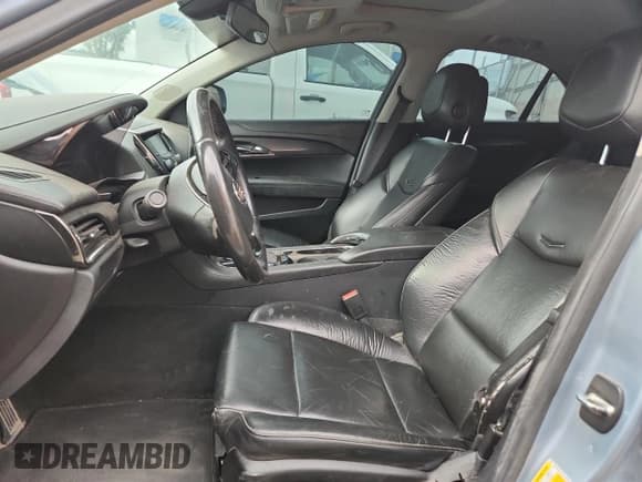 ✅ 2013 Cadillac ATS • VIN: 1G6AA5RX7D0140389 • Lot: 70784875. Wystawiony na Copart z przebiegiem Nie podano. Bezpłatny archiwum sprzedaży aukcyjnych z USA i szczegółowy raport historii pojazdu na DreamBid. Zdjęcie 7.