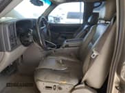 ✅ 2003 Chevrolet Suburban LS • VIN: 1GNEC16T33J262864 • Лот: 61648255. Опубликован ранее на Copart с пробегом 298 652 миль. Бесплатный доступ к архиву аукционных продаж из США и подробный отчёт об истории автомобиля на DreamBid. Изображение 7.