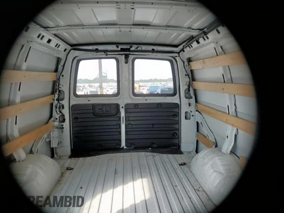 ✅ 2024 GMC Savana Cargo • VIN: 1GTW7AFP8R1239450 • Лот: 70039605. Опубликован ранее на Copart с пробегом 14 712 миль. Бесплатный доступ к архиву аукционных продаж из США и подробный отчёт об истории автомобиля на DreamBid. Изображение 10.