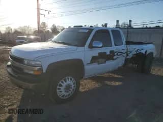 2001 Chevrolet Silverado 3500 z VIN 1GCJK39U11E271594, wystawiony jako Copart lot #51762725 z przebiegiem 138 173 mil mil oraz Szkoda całkowita • Salvage title. Historia ofert i sprzedaży dostępna na DreamBid. Obrazek 1.