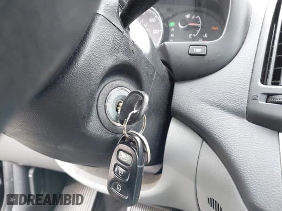 ✅ 2009 Hyundai Elantra GLS • VIN: KMHDU46D39U635089 • Lot: 43670976. Listed on IAAI with 199,799 mi. Free auction sales archive from the USA and detailed vehicle history report at DreamBid. Image 11.