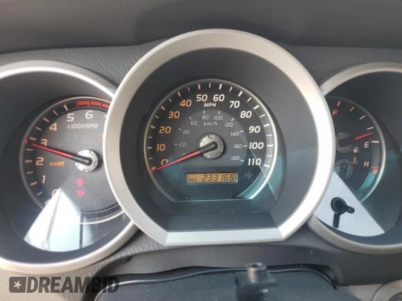 ✅ 2008 Toyota 4Runner Limited • VIN: JTEZU17R68K020156 • Lot: 81576655. Wystawiony na Copart z przebiegiem 233 166 mil. Bezpłatny archiwum sprzedaży aukcyjnych z USA i szczegółowy raport historii pojazdu na DreamBid. Zdjęcie 9.