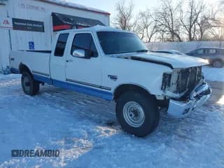 ✅ 1997 Ford F-250 • VIN: 1FTHX26F1VEA49739 • Lot: 41238799. Wystawiony na IAAI z przebiegiem 337 959 mil. Bezpłatny archiwum sprzedaży aukcyjnych z USA i szczegółowy raport historii pojazdu na DreamBid. Zdjęcie 1.