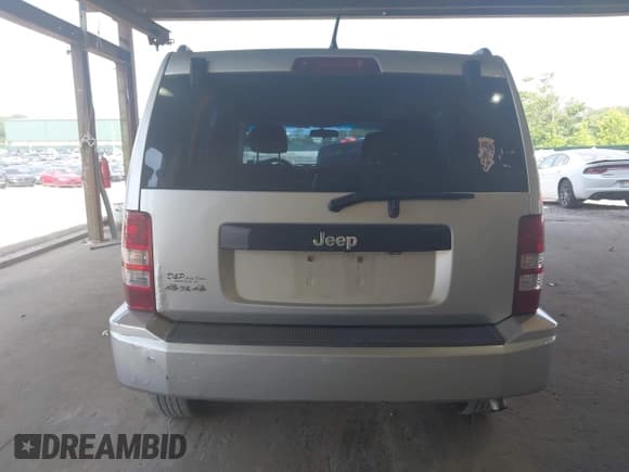 ✅ 2011 Jeep Liberty Sport Jet • VIN: 1J4PN2GK4BW531246 • Lot: 42430928. Listed on IAAI with 142,887 mi. Free auction sales archive from the USA and detailed vehicle history report at DreamBid. Image 16.