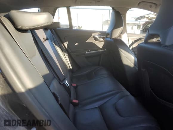 ✅ 2015 Volvo V60 T5 Premier • VIN: YV1612SK6F1225781 • Lot: 42981805. Listed on Copart with 236,782 mi. Free auction sales archive from the USA and detailed vehicle history report at DreamBid. Image 10.