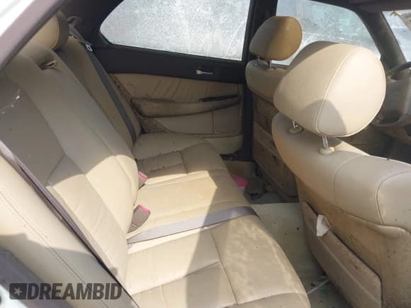 ✅ 1993 Lexus LS • VIN: JT8UF11E3P0173231 • Lot: 42411632. Wystawiony na IAAI z przebiegiem 153 379 mil. Bezpłatny archiwum sprzedaży aukcyjnych z USA i szczegółowy raport historii pojazdu na DreamBid. Zdjęcie 8.