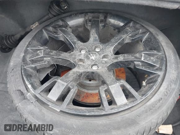 ✅ 2005 Maserati Quattroporte • VIN: ZAMCE39A350020161 • Lot: 41891883. Wystawiony na IAAI z przebiegiem 82 723 mil. Bezpłatny archiwum sprzedaży aukcyjnych z USA i szczegółowy raport historii pojazdu na DreamBid. Zdjęcie 18.