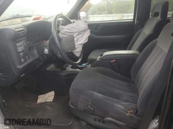 ✅ 1996 Chevrolet Blazer • VIN: 1GNDT13W8T2269054 • Lot: 82317325. Listed on Copart with 138,979 mi. Free auction sales archive from the USA and detailed vehicle history report at DreamBid. Image 7.