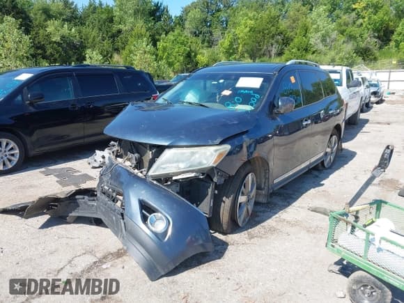 ✅ 2015 Nissan Pathfinder Platinum • VIN: 5N1AR2MM6FC613973 • Lot: 42898707. Listed on IAAI with 171,391 mi. Free auction sales archive from the USA and detailed vehicle history report at DreamBid. Image 2.