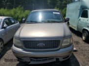 ✅ 2001 Ford Expedition Eddie Bauer • VIN: 1FMPU18L71LB72531 • Lot: 66320145. Wystawiony na Copart z przebiegiem Nie podano. Bezpłatny archiwum sprzedaży aukcyjnych z USA i szczegółowy raport historii pojazdu na DreamBid. Zdjęcie 5.