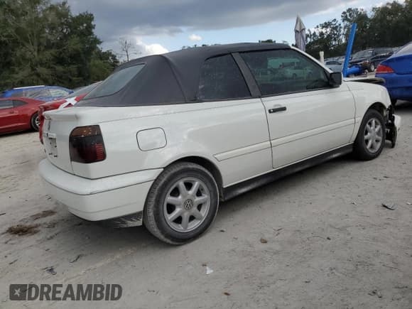✅ 1998 Volkswagen Cabriolet • VIN: 3VWBA81E1WM813462 • Lot: 80551174. Listed on Copart with 105,123 mi. Free auction sales archive from the USA and detailed vehicle history report at DreamBid. Image 3.