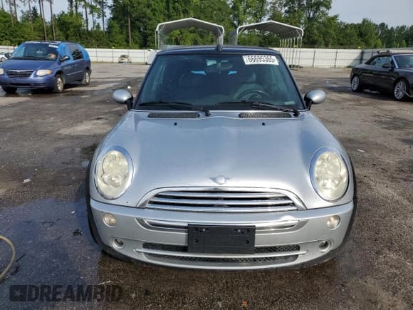 ✅ 2006 MINI Convertible • VIN: WMWRF33596TF65644 • Lot: 66695365. Listed on Copart with Not provided. Free auction sales archive from the USA and detailed vehicle history report at DreamBid. Image 5.