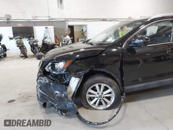✅ 2019 Nissan Rogue SV • VIN: JN1BJ1CR4KW626983 • Lot: 43259513. Listed on IAAI with 57,666 mi. Free auction sales archive from the USA and detailed vehicle history report at DreamBid. Image 6.