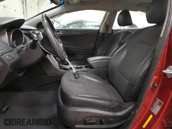 ✅ 2013 Hyundai Sonata SE • VIN: 5NPEC4AC9DH780747 • Lot: 69197404. Listed on Copart with 86,085 mi. Free auction sales archive from the USA and detailed vehicle history report at DreamBid. Image 7.