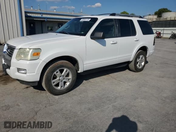 ✅ 2009 Ford Explorer XLT • VIN: 1FMEU73E79UA20726 • Lot: 85565135. Wystawiony na Copart z przebiegiem 121 955 mil. Bezpłatny archiwum sprzedaży aukcyjnych z USA i szczegółowy raport historii pojazdu na DreamBid. Zdjęcie 1.