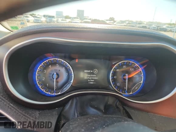 ✅ 2017 Chrysler Pacifica Limited • VIN: 2C4RC1GGXHR668736 • Lot: 91104045. Wystawiony na Copart z przebiegiem 114 865 mil. Bezpłatny archiwum sprzedaży aukcyjnych z USA i szczegółowy raport historii pojazdu na DreamBid. Zdjęcie 9.