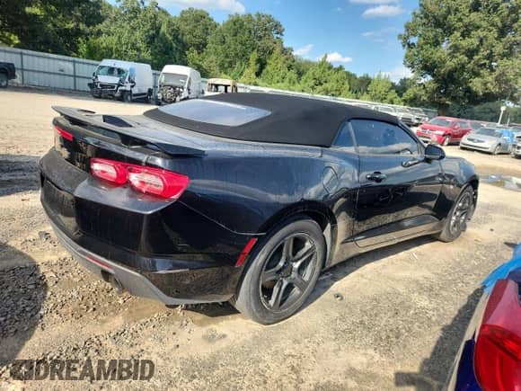 2019 Chevrolet Camaro 1LT с VIN 1G1FB3DX3K0136485, выставлен на аукционе Copart как лот 70655895 с пробегом 135 560 миль миль и Чистый • Clean title. История ставок и продаж доступна на DreamBid. Изображение 3.