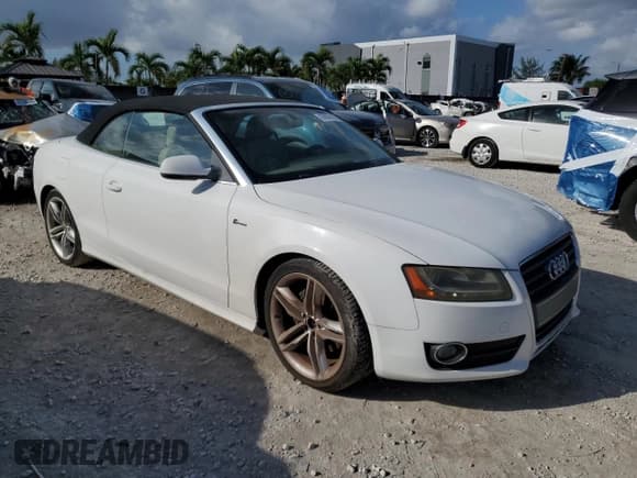 ✅ 2011 Audi A5 Premium Plus • VIN: WAUJFAFH2BN002700 • Lot: 86806185. Listed on Copart with 123,465 mi. Free auction sales archive from the USA and detailed vehicle history report at DreamBid. Image 4.
