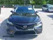 2022 Toyota Camry SE z VIN 4T1T11AK0NU044270, wystawiony jako IAAI lot #42805286 z przebiegiem 49 468 mil mil oraz . Historia ofert i sprzedaży dostępna na DreamBid. Obrazek 12.