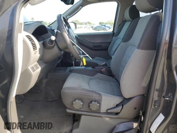 ✅ 2005 Nissan Xterra S • VIN: 5N1AN08U25C608147 • Lot: 54451175. Wystawiony na Copart z przebiegiem 139 716 mil. Bezpłatny archiwum sprzedaży aukcyjnych z USA i szczegółowy raport historii pojazdu na DreamBid. Zdjęcie 7.