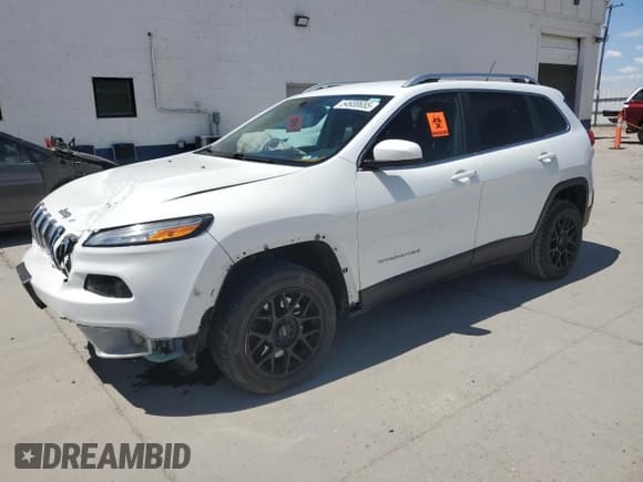 ✅ 2015 Jeep Cherokee Latitude • VIN: 1C4PJMCS6FW565276 • Lot: 54930655. Wystawiony na Copart z przebiegiem 126 752 mil. Bezpłatny archiwum sprzedaży aukcyjnych z USA i szczegółowy raport historii pojazdu na DreamBid. Zdjęcie 1.
