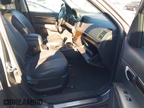 2011 Hyundai Santa Fe Limited с VIN 5XYZK3AB5BG047296, выставлен на аукционе IAAI как лот 43446410 с пробегом 139 347 миль миль и . История ставок и продаж доступна на DreamBid. Изображение 5.