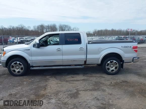 ✅ 2010 Ford F-150 XL • VIN: 1FTFW1EV3AFA00575 • Lot: 42107788. Wystawiony na IAAI z przebiegiem 154 621 mil. Bezpłatny archiwum sprzedaży aukcyjnych z USA i szczegółowy raport historii pojazdu na DreamBid. Zdjęcie 14.
