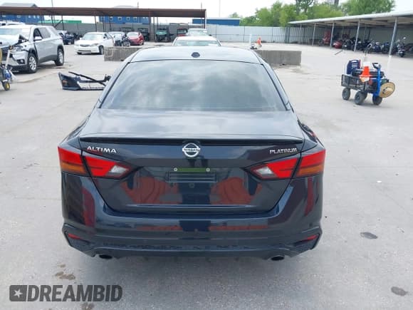 ✅ 2019 Nissan Altima Platinum • VIN: 1N4BL4FV1KC219146 • Lot: 42277383. Wystawiony na IAAI z przebiegiem 26 564 mil. Bezpłatny archiwum sprzedaży aukcyjnych z USA i szczegółowy raport historii pojazdu na DreamBid. Zdjęcie 17.