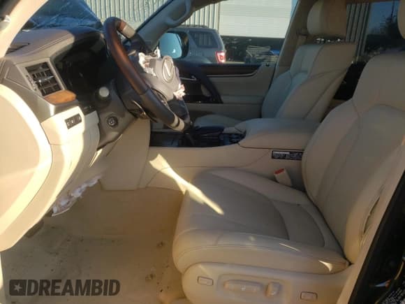 ✅ 2021 Lexus LX 570 • VIN: JTJFY7AX3M4353870 • Lot: 67265822. Wystawiony na Copart z przebiegiem 4 955 mil. Bezpłatny archiwum sprzedaży aukcyjnych z USA i szczegółowy raport historii pojazdu na DreamBid. Zdjęcie 7.