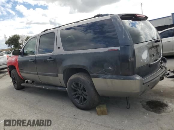 ✅ 2007 Chevrolet Suburban LT • VIN: 3GNFC16J17G316821 • Lot: 90700965. Listed on Copart with Not provided. Free auction sales archive from the USA and detailed vehicle history report at DreamBid. Image 2.