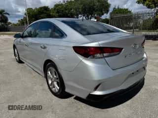 2018 Hyundai Sonata SEL с VIN 5NPE34AF6JH599143, выставлен на аукционе Copart как лот 90253585 с пробегом 111 516 миль миль и Списание • Salvage title. История ставок и продаж доступна на DreamBid. Изображение 2.