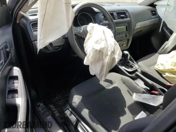 ✅ 2015 Volkswagen Jetta SE • VIN: 3VWD17AJ1FM245438 • Lot: 58515485. Listed on Copart with 117,796 mi. Free auction sales archive from the USA and detailed vehicle history report at DreamBid. Image 8.