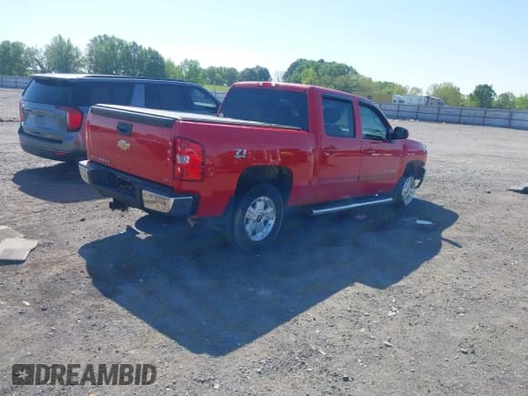 ✅ 2013 Chevrolet Silverado 1500 LTZ • VIN: 3GCPKTE73DG164280 • Lot: 42018897. Wystawiony na IAAI z przebiegiem 75 670 mil. Bezpłatny archiwum sprzedaży aukcyjnych z USA i szczegółowy raport historii pojazdu na DreamBid. Zdjęcie 4.