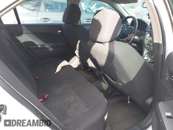 ✅ 2011 Ford Fusion Hybrid • VIN: 3FADP0L37BR246331 • Лот: 43454685. Опубликован ранее на IAAI с пробегом 232 440 миль. Бесплатный доступ к архиву аукционных продаж из США и подробный отчёт об истории автомобиля на DreamBid. Изображение 8.