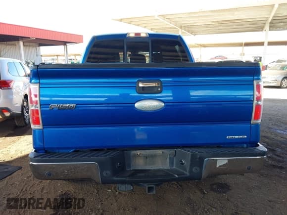 ✅ 2011 Ford F-150 XLT • VIN: 1FTFW1CF0BFB71104 • Lot: 43454215. Wystawiony na IAAI z przebiegiem 225 381 mil. Bezpłatny archiwum sprzedaży aukcyjnych z USA i szczegółowy raport historii pojazdu na DreamBid. Zdjęcie 16.