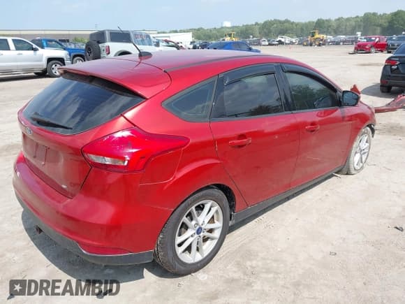 ✅ 2018 Ford Focus SE • VIN: 1FADP3K28JL257913 • Lot: 43162085. Wystawiony na IAAI z przebiegiem 91 175 mil. Bezpłatny archiwum sprzedaży aukcyjnych z USA i szczegółowy raport historii pojazdu na DreamBid. Zdjęcie 4.